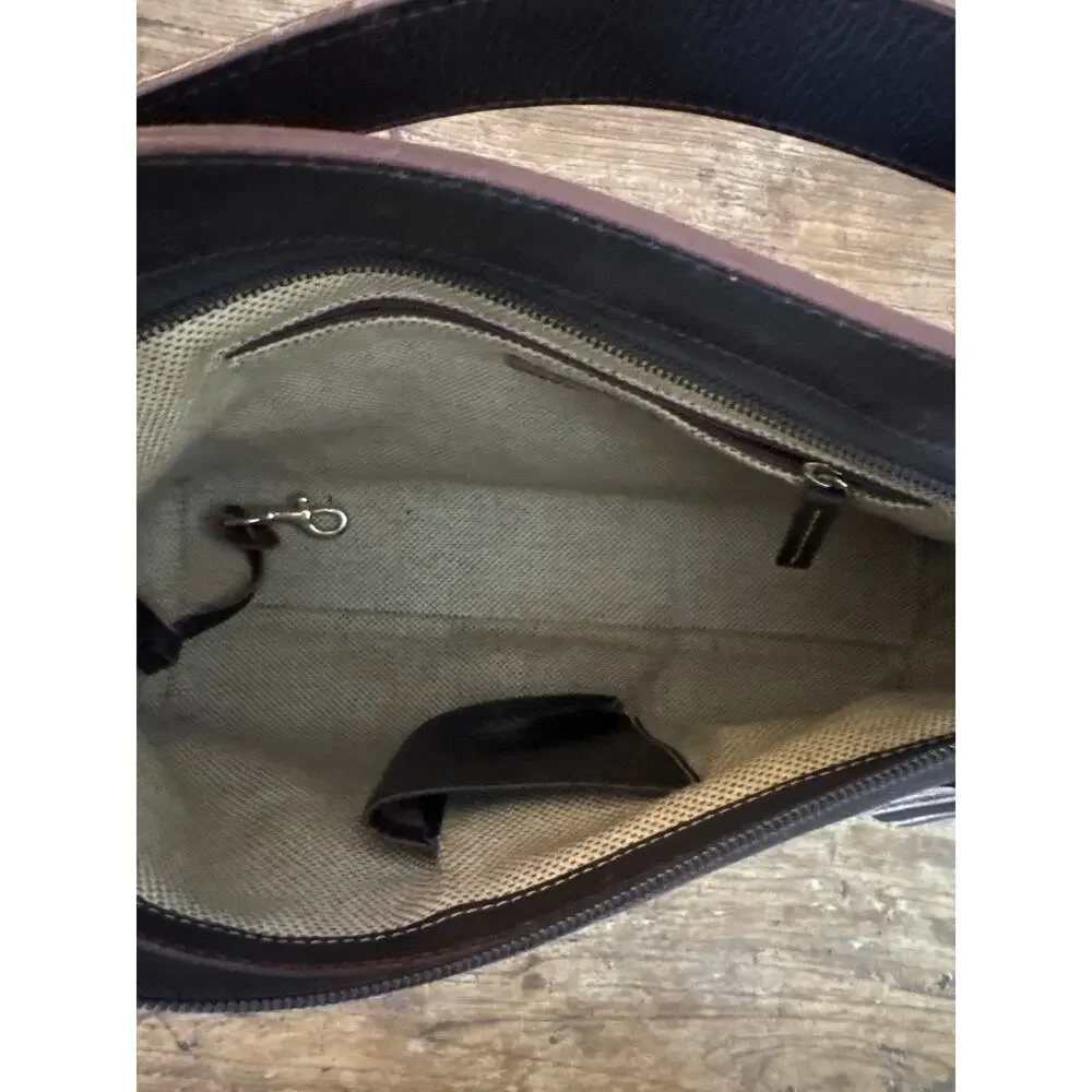 Vintage brown pebbles leather Dooney and Bourke Y2K handbag Good condition